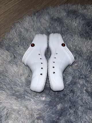 Zuecos sanitarios blancos DIAN