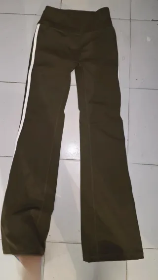 Mallas verdes con raya blanca