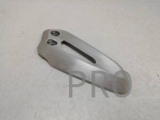 Embellecedor Estribera Del. Dch. Triumph Speed Twin 1200