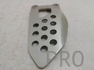 Embellecedor Estribera Del. Dch. Suzuki GSX-R