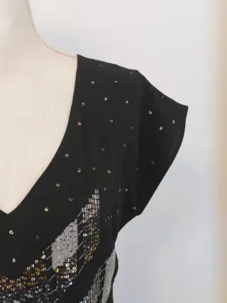 Vestido negro con lentejuelas y canutillo