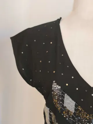 Vestido negro con lentejuelas y canutillo