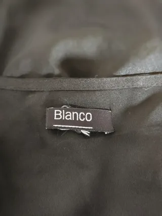 Vestido negro con lentejuelas y canutillo