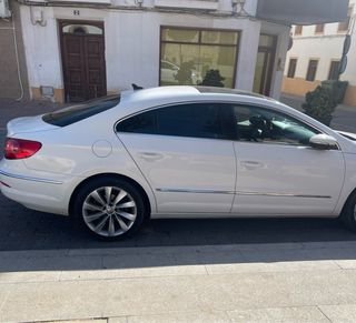 Volkswagen Passat CC 2011