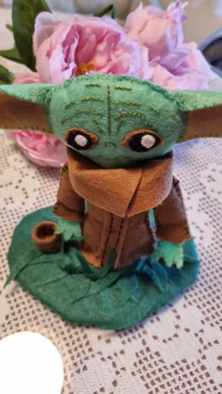 Baby Yoda de fieltro