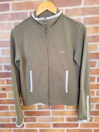 Chaqueta deportiva Nike verde oliva