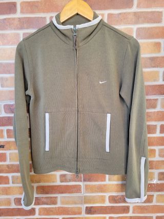 Chaqueta deportiva Nike verde oliva