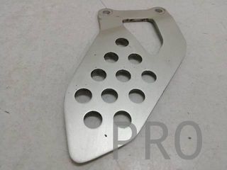 Embellecedor Estribera Del. Izq. Suzuki GSX-R