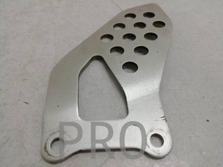 Embellecedor Estribera Del. Izq. Suzuki GSX-R