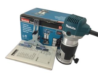 fresadora makita rt0702c