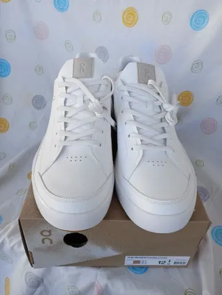 Sneakers from The roger centre court white gum