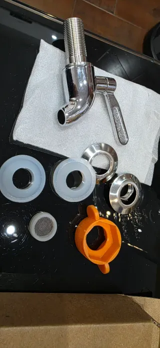 Botella Vidrio con Grifo 1898