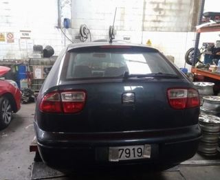 125444 bandeja trasera seat leon (1m1)