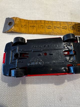 Coche Ford Sierra Guisval 1:64 Años 80