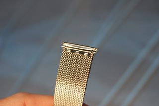 06. Correa milanesa acero inox. Armis. Reloj Racing, años 70. 20 mm. Cierre desplegable.