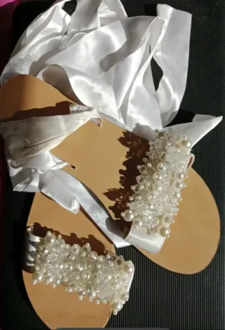 Botines marrón  y Sandalias fiesta talla 41