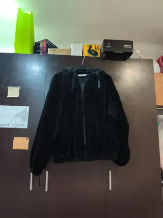 Chaqueta abrigo peluche negra
