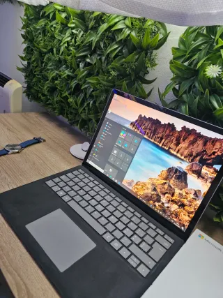 Microsoft Surface Laptop