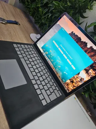 Microsoft Surface Laptop
