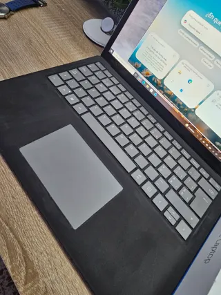 Microsoft Surface Laptop