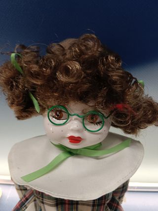 Bambole di porcellana 40 e 37 cm.