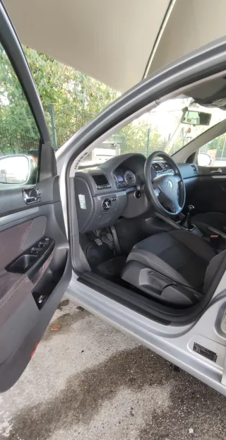 Volkswagen Golf 2004