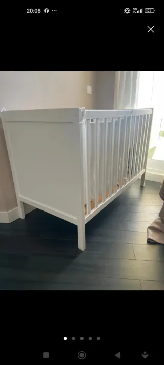 Cuna blanca para bebé