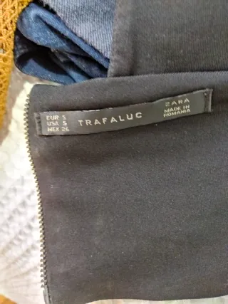 Top negro escote pico