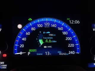 TOYOTA COROLLA 1.8 HYBRID ACTIVE TECH E-CVT 122 5P