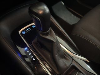 TOYOTA COROLLA 1.8 HYBRID ACTIVE TECH E-CVT 122 5P