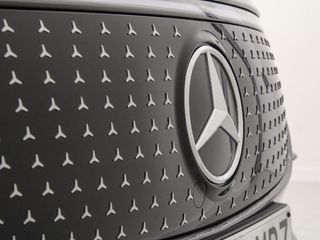 MERCEDES EQA 250 250+