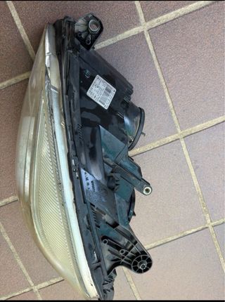 Faros Mercedes Clase C W204 (07-11) Halógenos