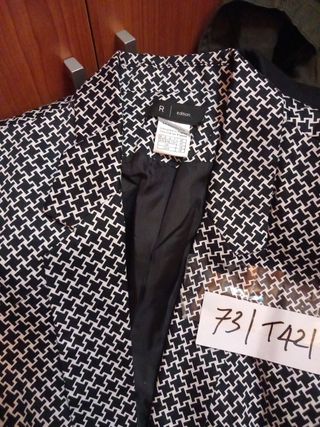 73- americana blanca negra T42. La Redoute