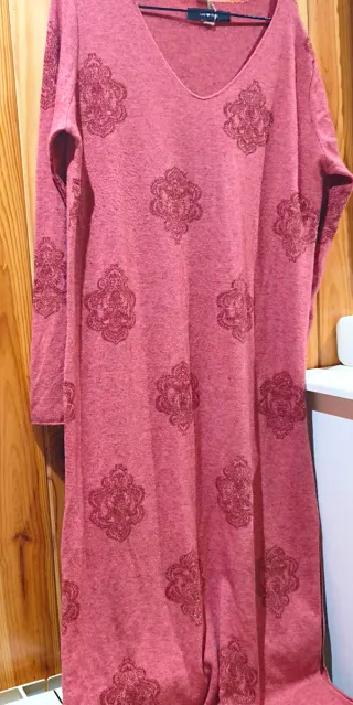 Vestido largo rosa de punto