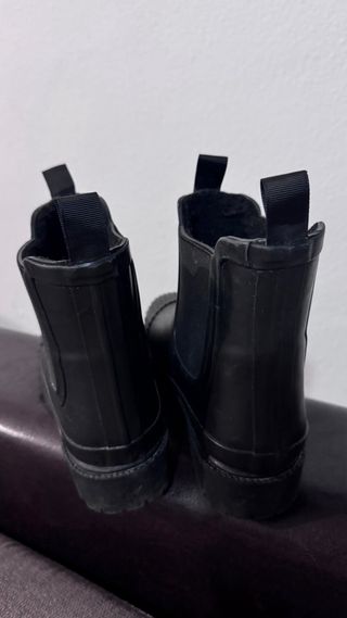 Botas de agua negras con forro polar