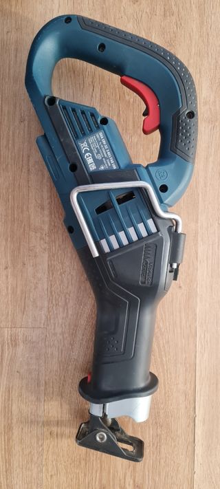 Sierra de sable Bosch GSA 18V-32