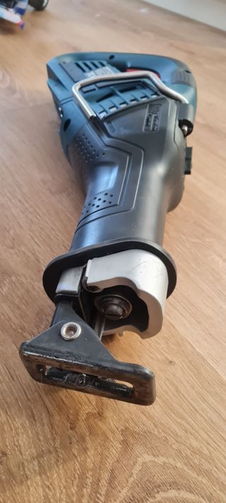 Sierra de sable Bosch GSA 18V-32