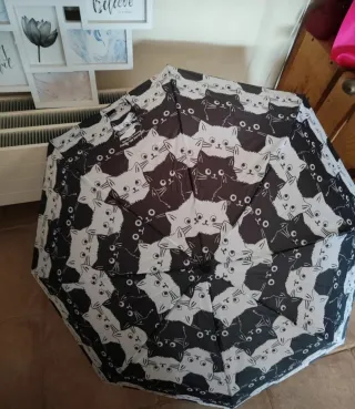 Paraguas Plegable Solidario Gatitos