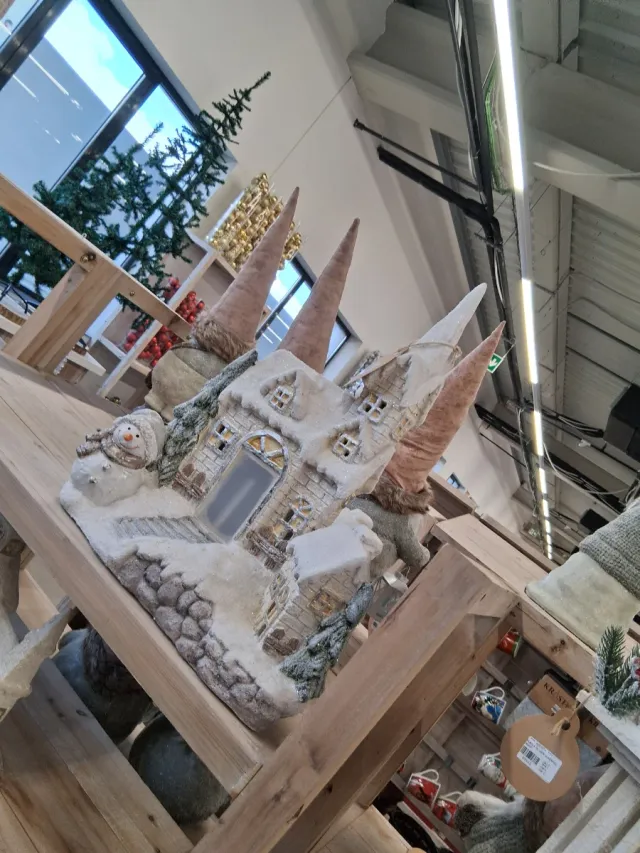 Casa Navideña con Luz LED 22€ Precio x unidad