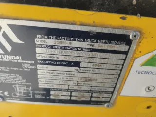 Carretilla elevadora eléctrica Hyundai