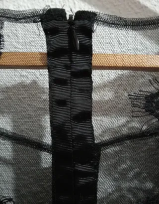 Blusa encaje marca Jennifer Taylor