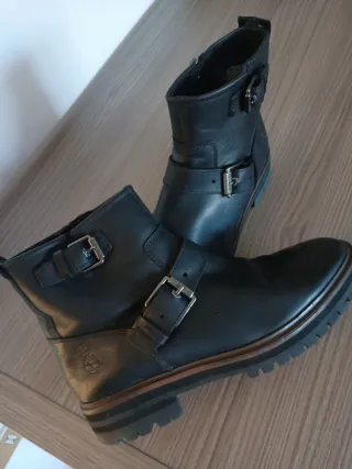 Stivaletti Timberland neri con fibbie