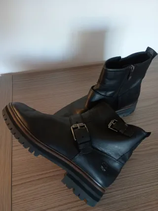 Stivaletti Timberland neri con fibbie