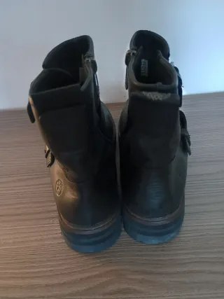 Stivaletti Timberland neri con fibbie