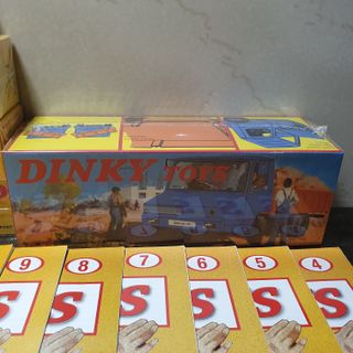 Modellini Dinky Toys Collezione