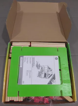 Casa de muñecas Play Junior Lidl con familia. 5en1