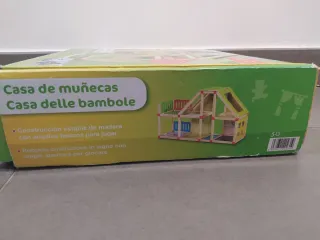 Casa de muñecas Play Junior Lidl con familia. 5en1