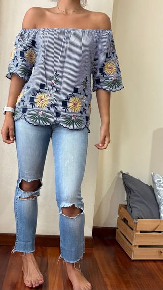 Blusa Bordada Rayas Florales