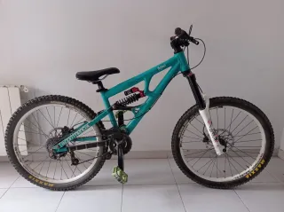 Bicicleta Freeride/DH Commençal furius