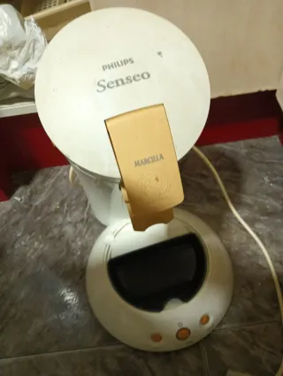 Cafetera Eléctrica Blanca